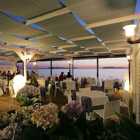 Sunset Beach Марусса Экстерьер фото